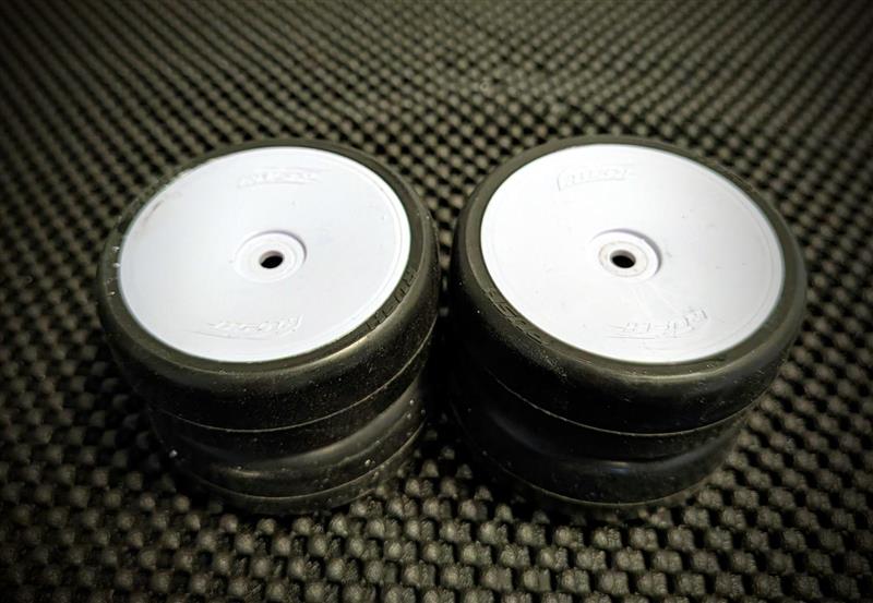 #RU0445 - RUSH PreGlued Carpet Tyres 30CPM - EWS (New out of packet)