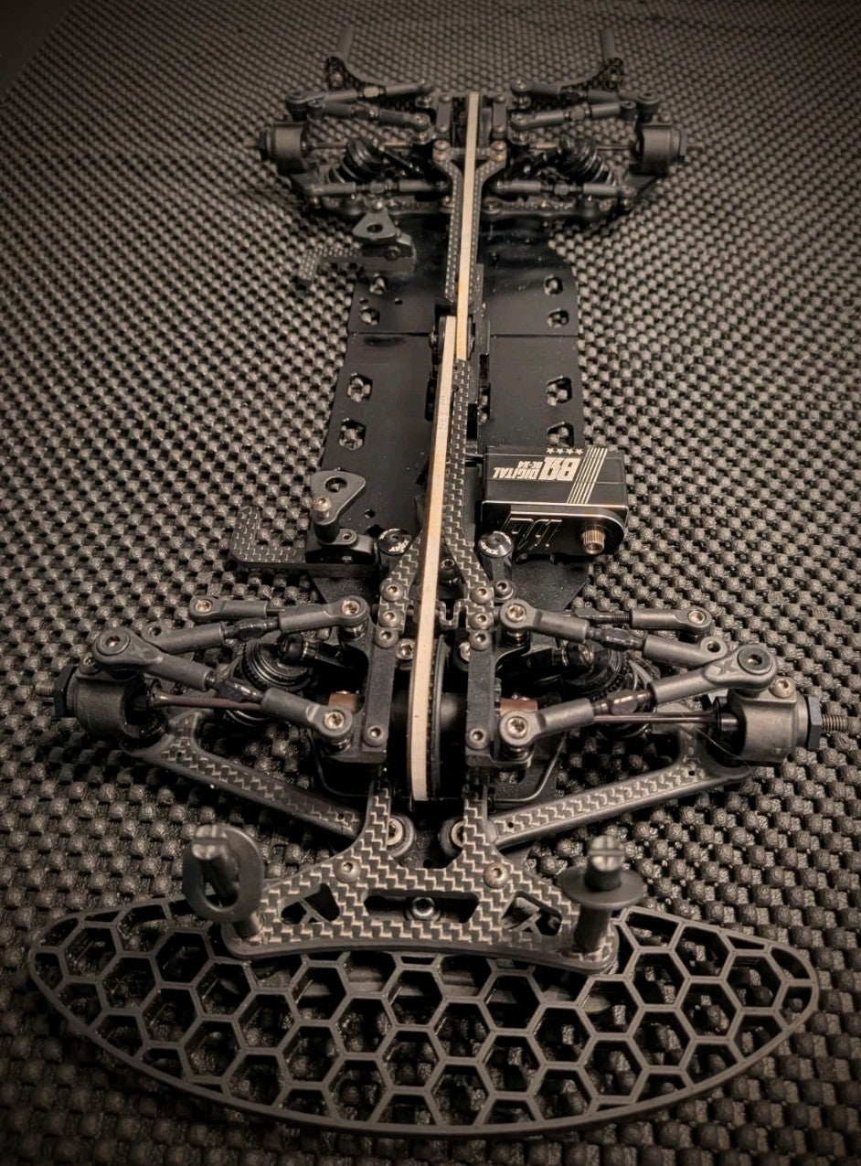 Team XRAY X4'25 Chassis alloy flex edition with Bruno BC-X4 Servo.