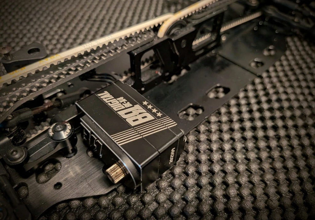 Team XRAY X4'25 Chassis alloy flex edition with Bruno BC-X4 Servo.