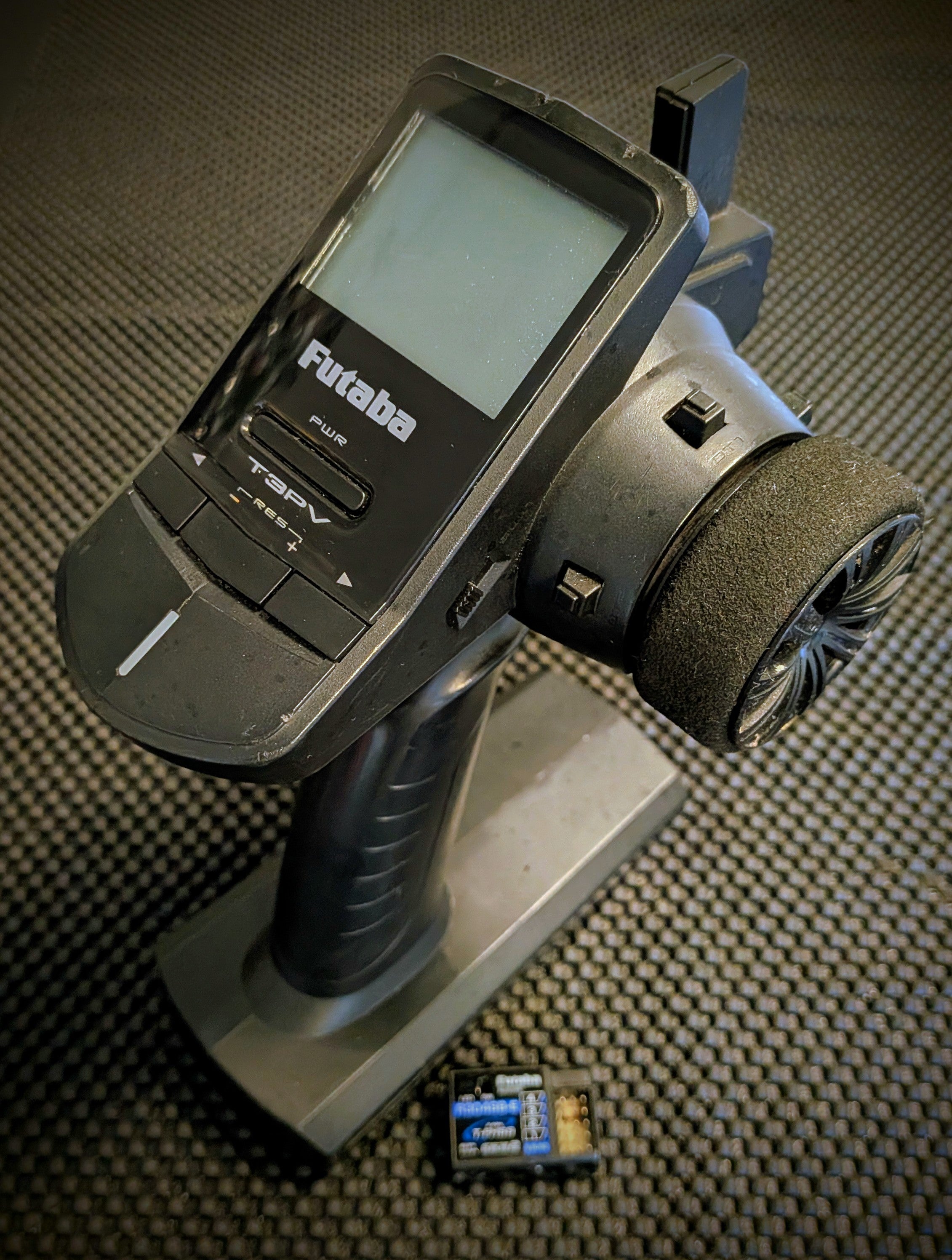 Futaba 3PV 3 Channel 2.4GHz T-FHSS (Dry) and R304SB-E Combo